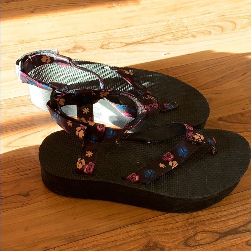 TEVA platform sandals NWOT